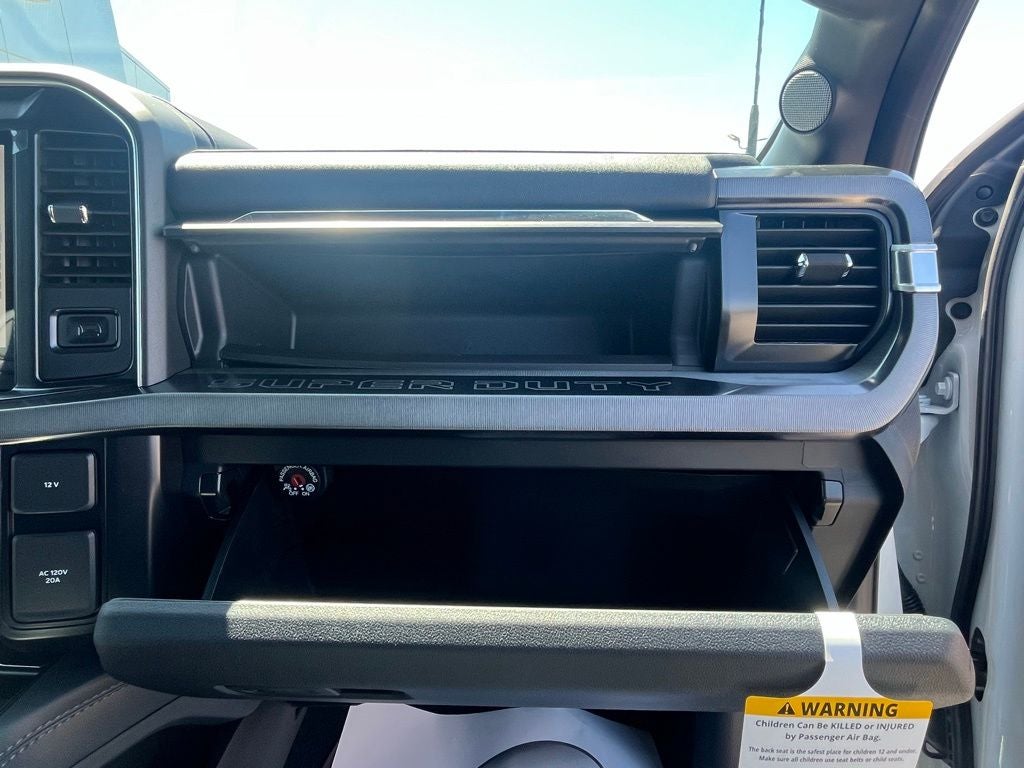 2026 Ford F-350SD Platinum DRW