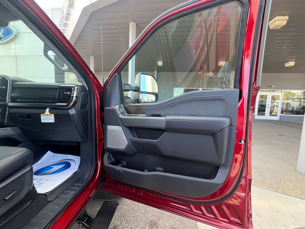 2026 Ford F-350SD Lariat DRW