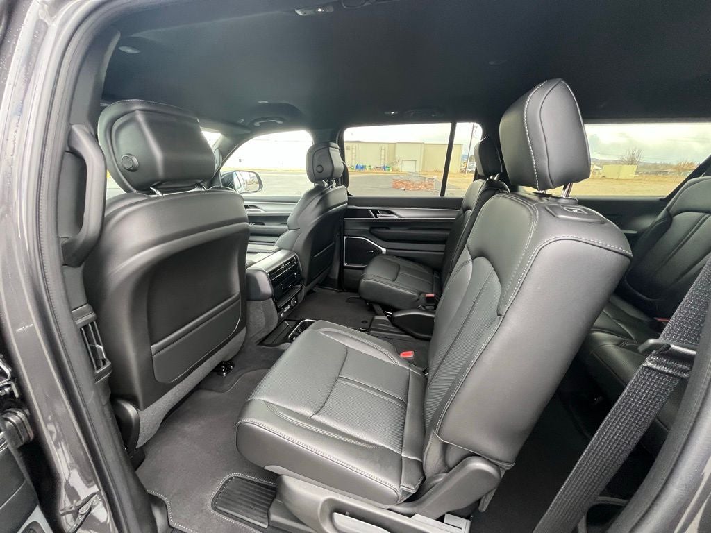 2026 Jeep Grand Wagoneer L Base