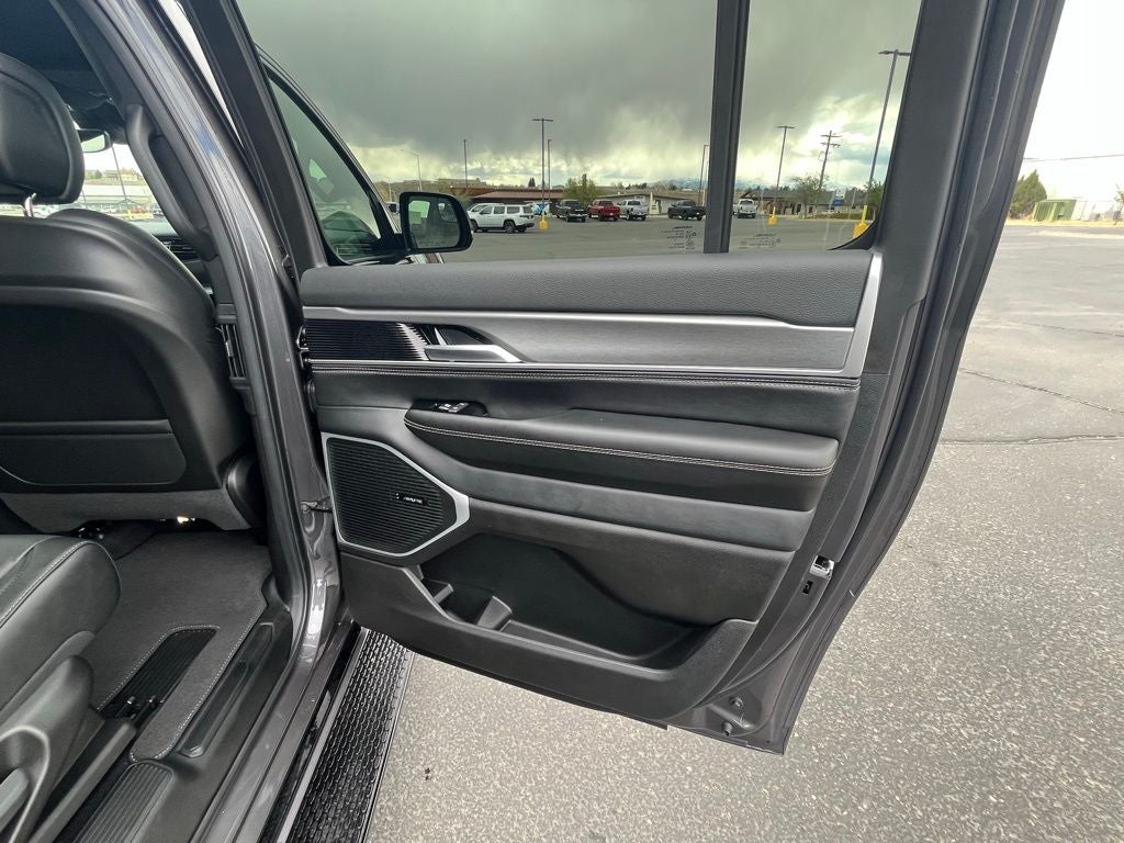 2026 Jeep Grand Wagoneer L Base