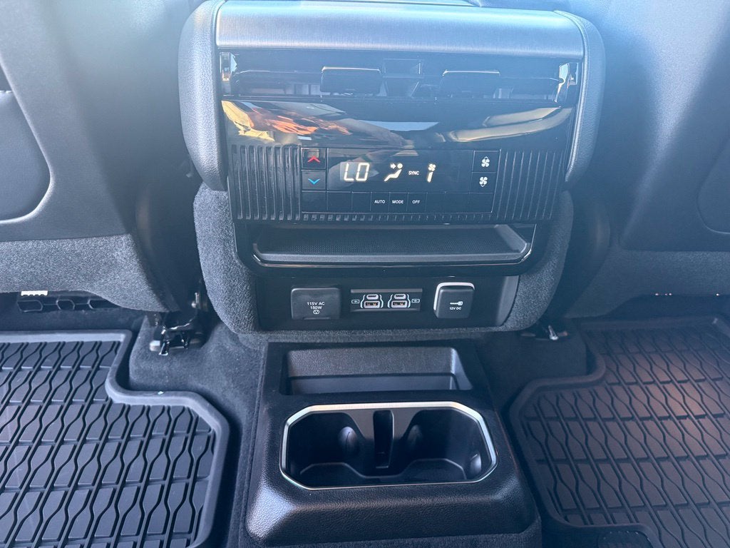 2027 Jeep Grand Wagoneer GRAND WAGONEER UPLAND 4X4