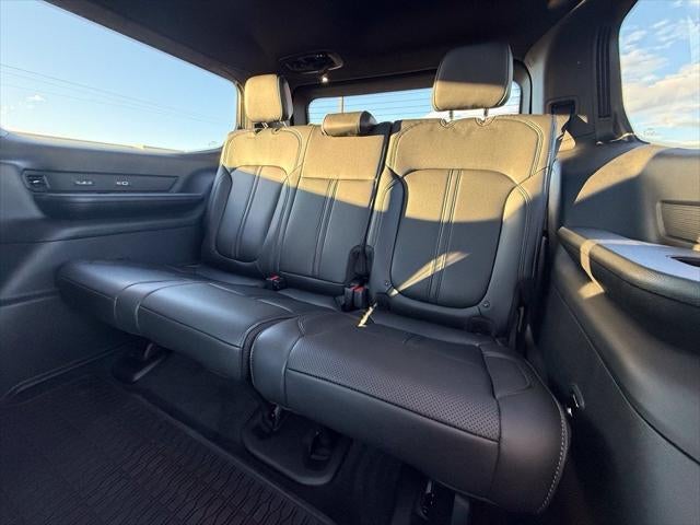 2027 Jeep Grand Wagoneer GRAND WAGONEER UPLAND 4X4