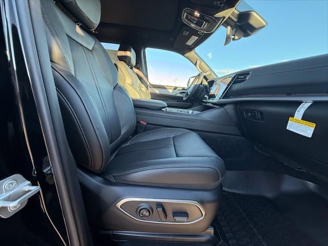 2027 Jeep Grand Wagoneer GRAND WAGONEER UPLAND 4X4