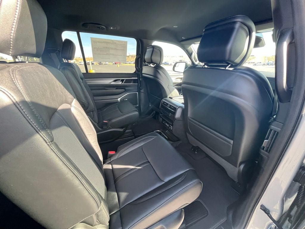 2026 Jeep Grand Wagoneer Limited Altitude