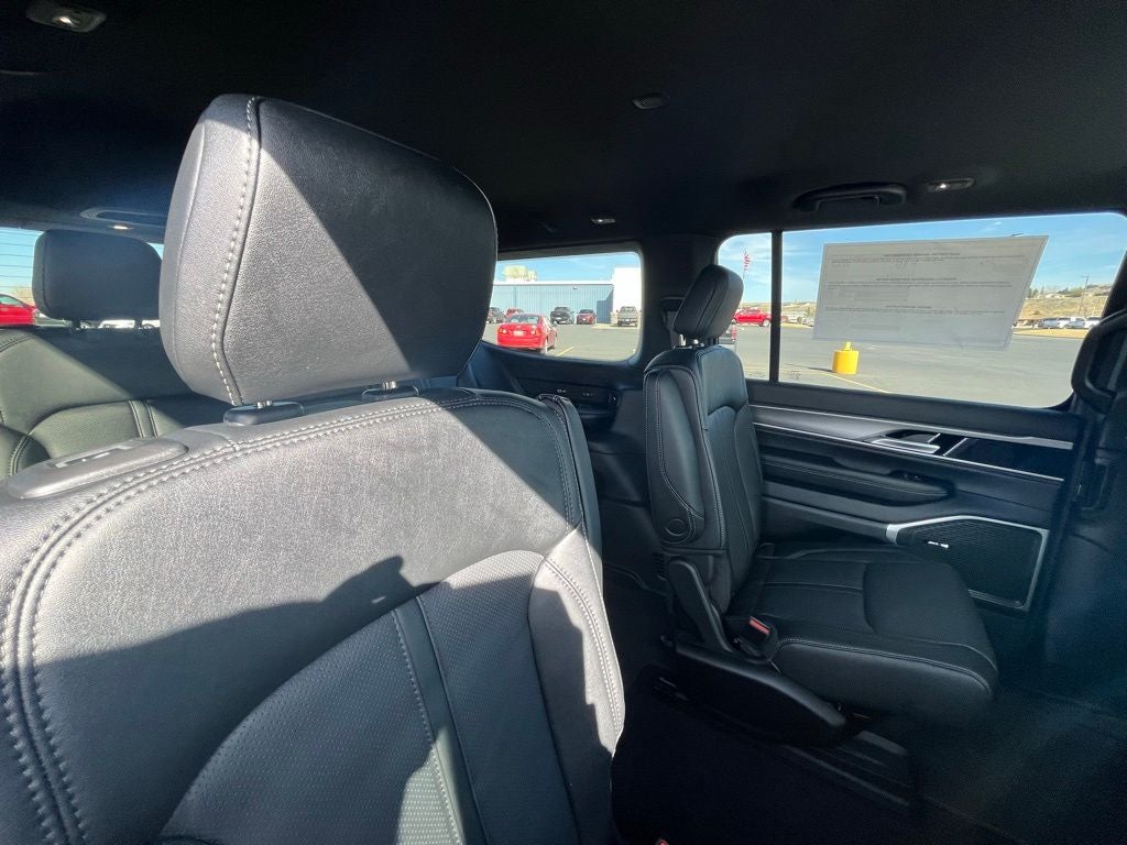 2026 Jeep Grand Wagoneer Limited Altitude