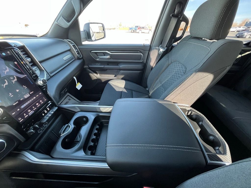 2026 RAM Ram 1500 1500 BIG HORN CREW CAB 4X4 5'7' BOX