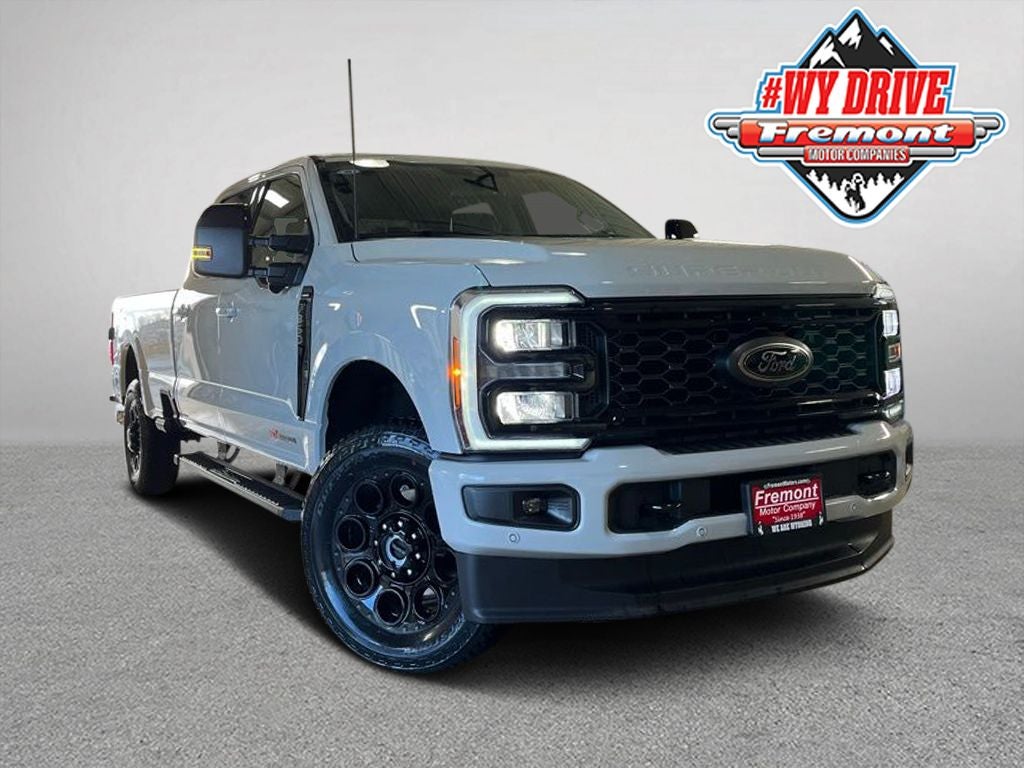 2026 Ford F-350SD Lariat Black Appearance Pkg