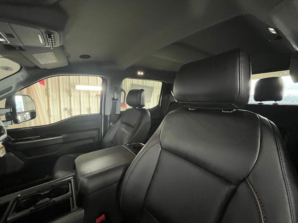 2026 Ford F-350SD Lariat Black Appearance Pkg