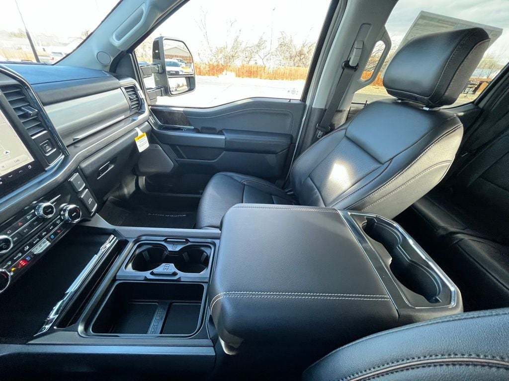2026 Ford F-350SD Lariat Black Appearance Pkg