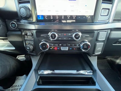 2026 Ford F-350SD Lariat Black Appearance Pkg