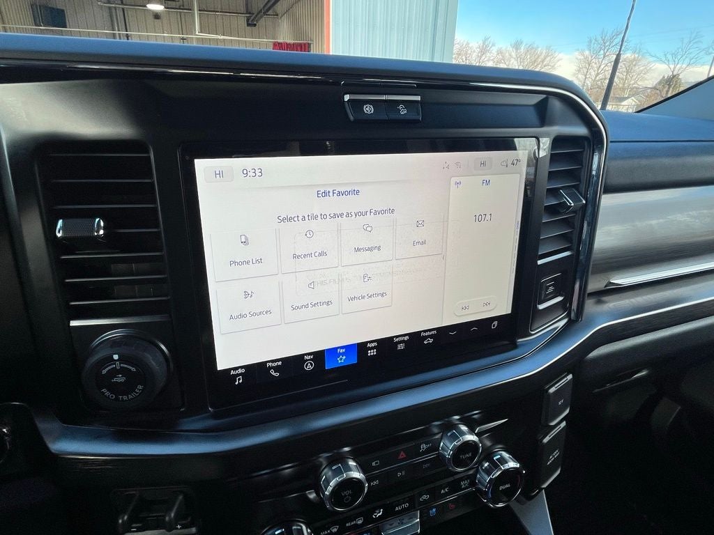 2026 Ford F-350SD Lariat Black Appearance Pkg