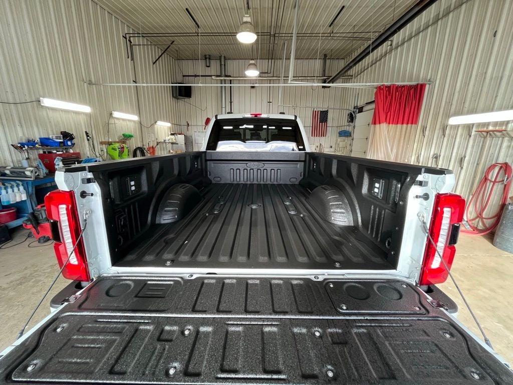 2026 Ford F-350SD Lariat Black Appearance Pkg