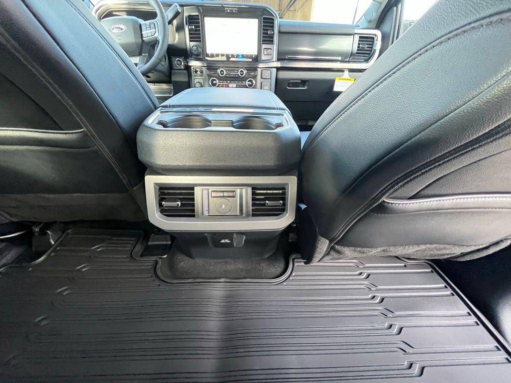 2026 Ford F-350SD Lariat Black Appearance Pkg