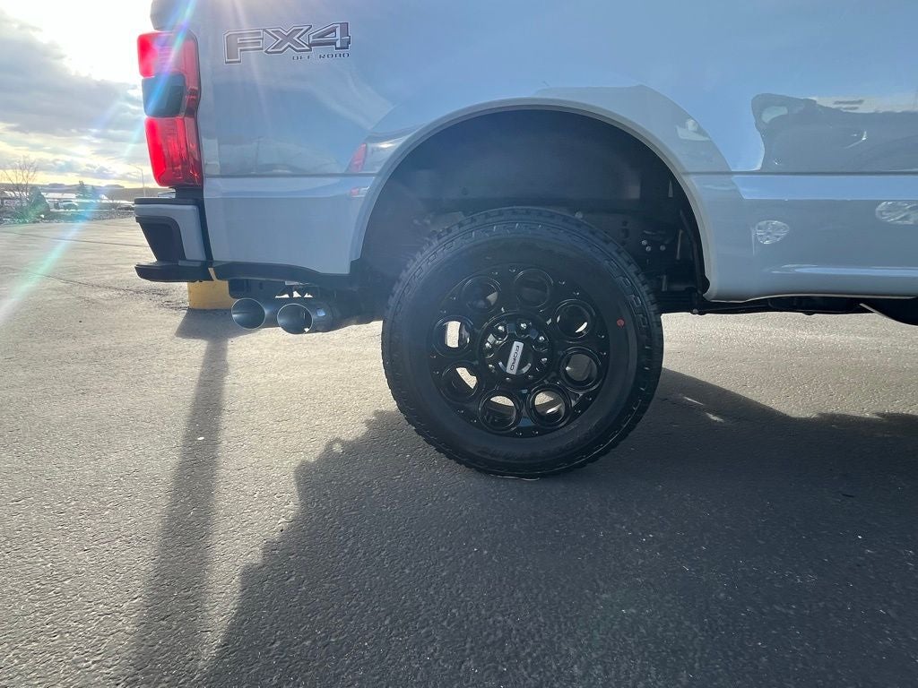 2026 Ford F-350SD Lariat Black Appearance Pkg