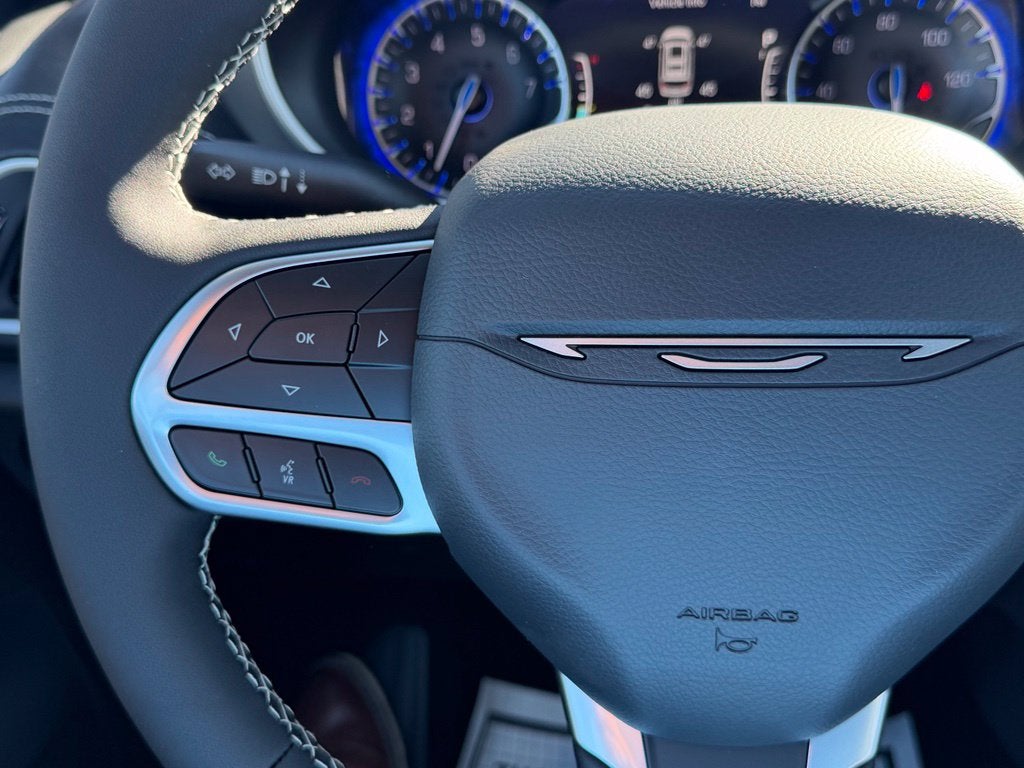 2027 Chrysler Pacifica PACIFICA SELECT AWD