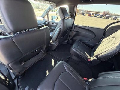 2027 Chrysler Pacifica PACIFICA SELECT AWD
