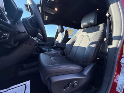 2027 Chrysler Pacifica PACIFICA SELECT AWD