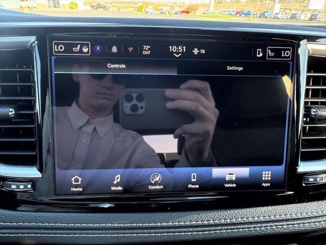 2027 Chrysler Pacifica PACIFICA SELECT AWD