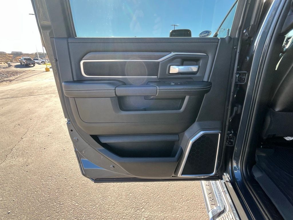 2026 RAM Ram 2500 2500 LAIE CREW CAB 4X4 8' BOX