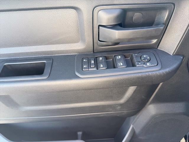 2027 RAM 2500 2500 TRADESMAN CREW CAB 4X4 6'4' BOX