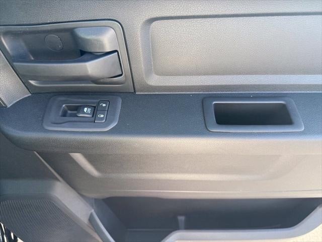 2027 RAM 2500 2500 TRADESMAN CREW CAB 4X4 6'4' BOX