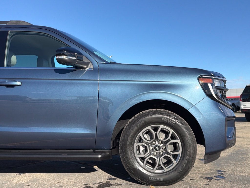 2027 Ford Expedition Max Active