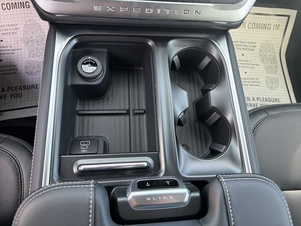 2026 Ford Expedition Max Platinum Stealth