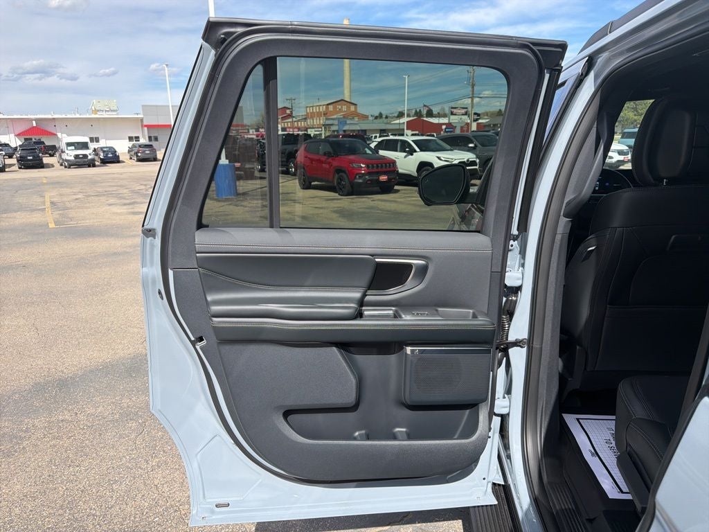 2026 Ford Expedition Max Platinum Stealth