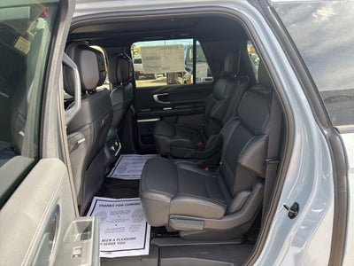 2026 Ford Expedition Max Platinum Stealth