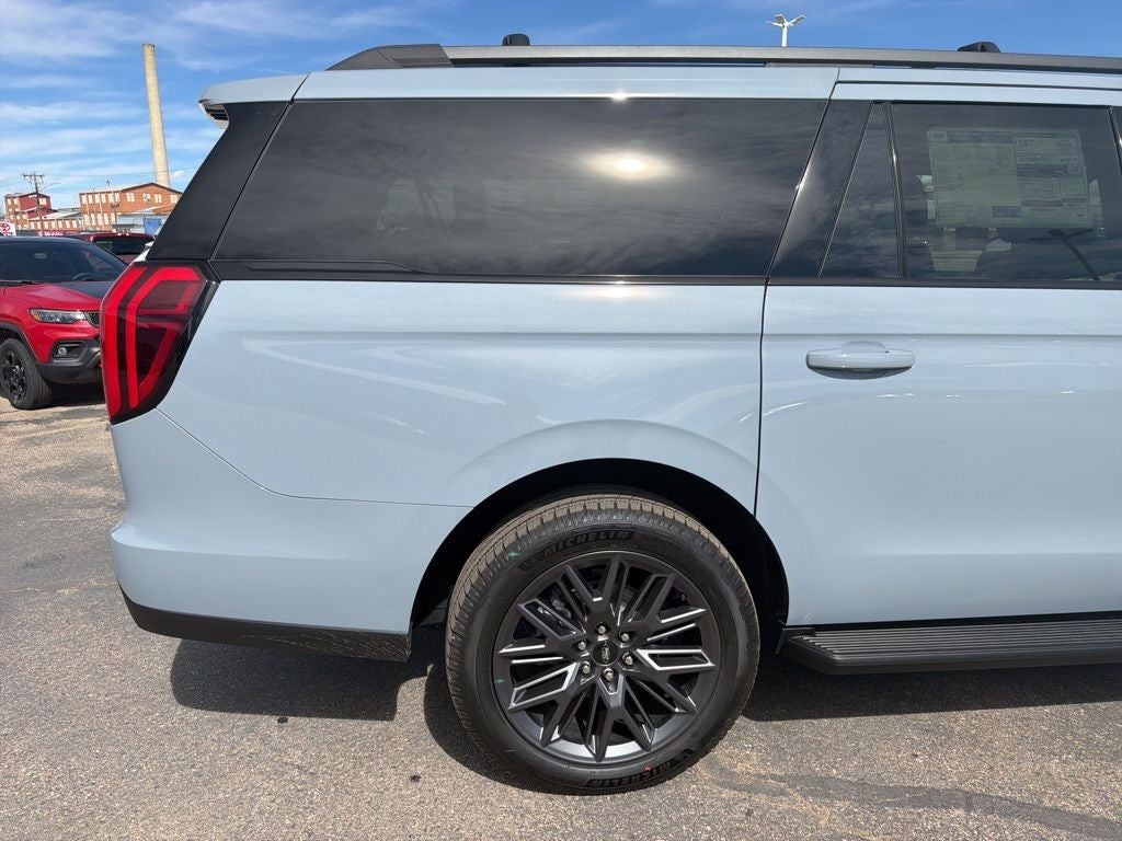 2026 Ford Expedition Max Platinum Stealth