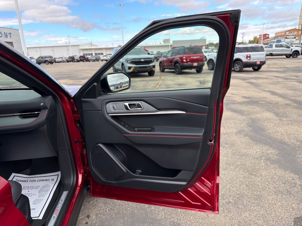 2027 Ford Explorer ST-Line