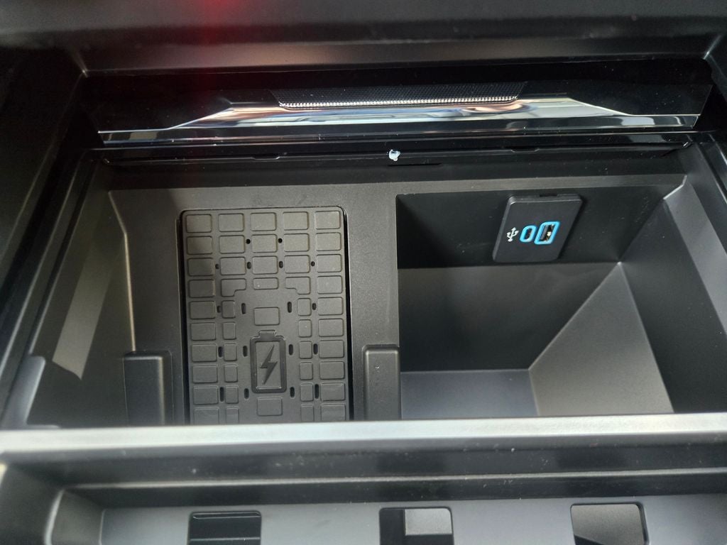 2026 Ford F-350SD Lariat Black Appearance Pkg.