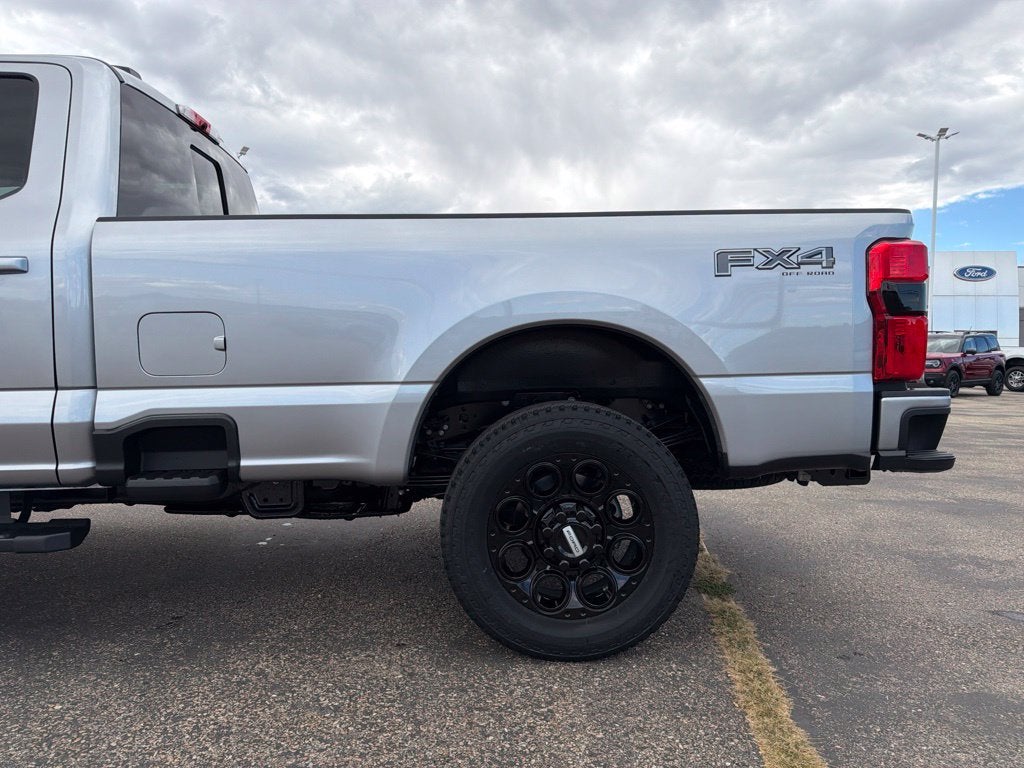 2027 Ford F-350SD Lariat Black Appearance Pkg.