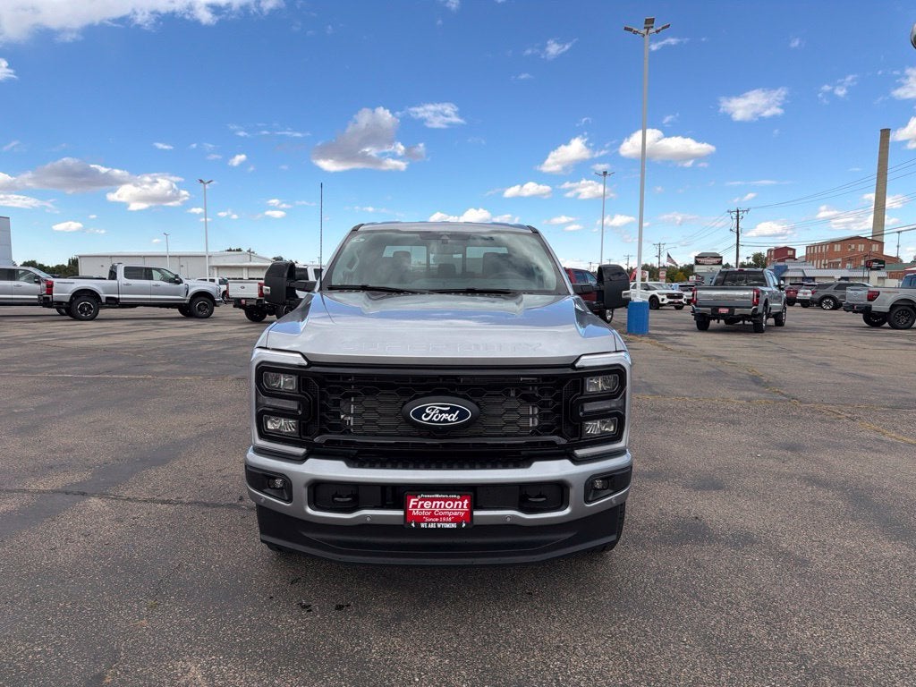 2027 Ford F-350SD Lariat Black Appearance Pkg.