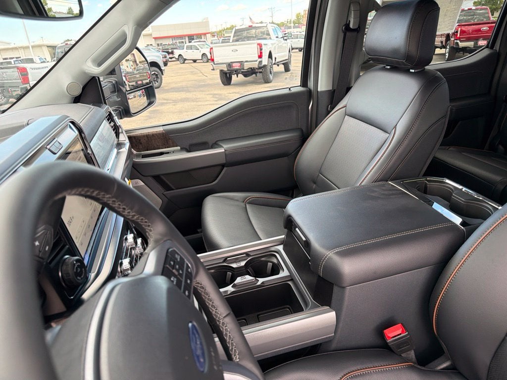 2027 Ford F-350SD Lariat Black Appearance Pkg.
