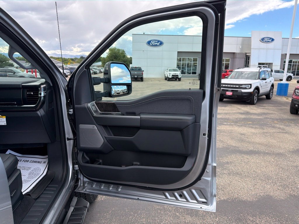 2027 Ford F-350SD Lariat Black Appearance Pkg.