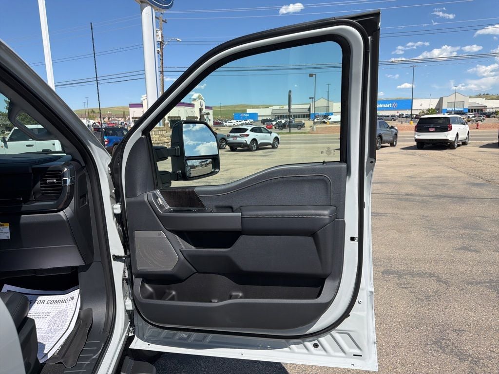 2026 Ford F-350SD Lariat Black Appearance Pkg.