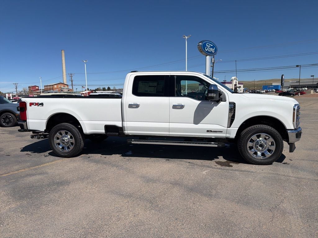 2026 Ford F-350SD Lariat