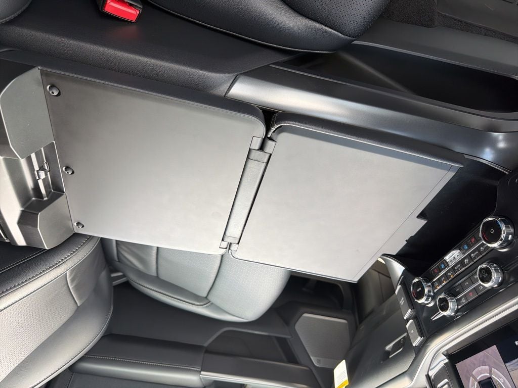 2026 Ford F-150 Lariat Black Appearance Pkg.