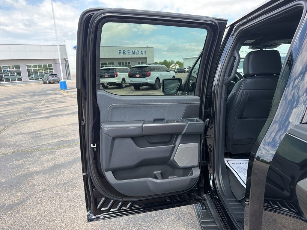 2026 Ford F-150 Lariat Black Appearance Pkg.