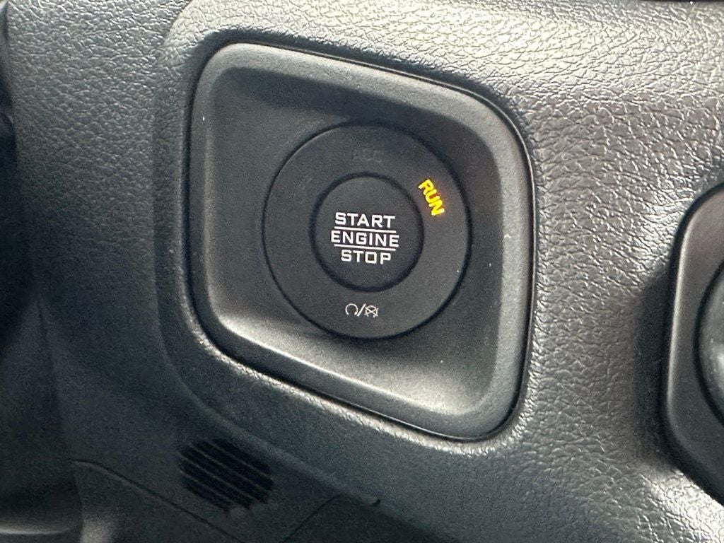 2025 Jeep Wrangler 4-DOOR SPORT S