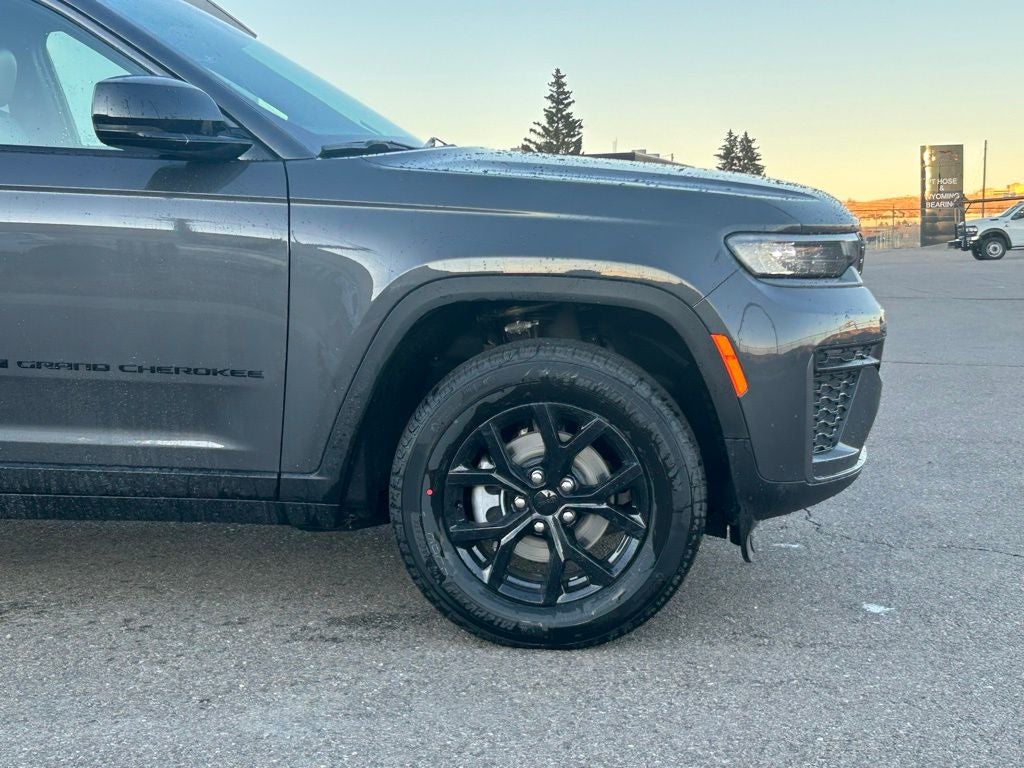 2026 Jeep Grand Cherokee LAREDO ALTITUDE 4X4