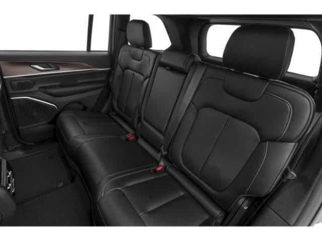 2027 Jeep Grand Cherokee Altitude