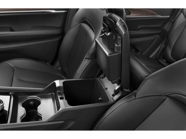 2027 Jeep Grand Cherokee Altitude