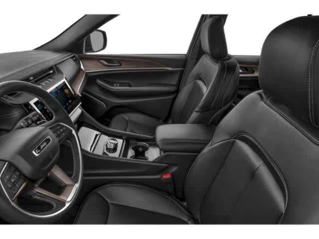 2027 Jeep Grand Cherokee Altitude
