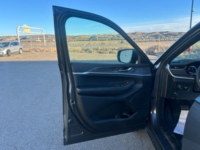 2025 Jeep Grand Cherokee LIMITED 4X4