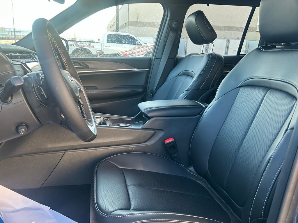 2025 Jeep Grand Cherokee LIMITED 4X4