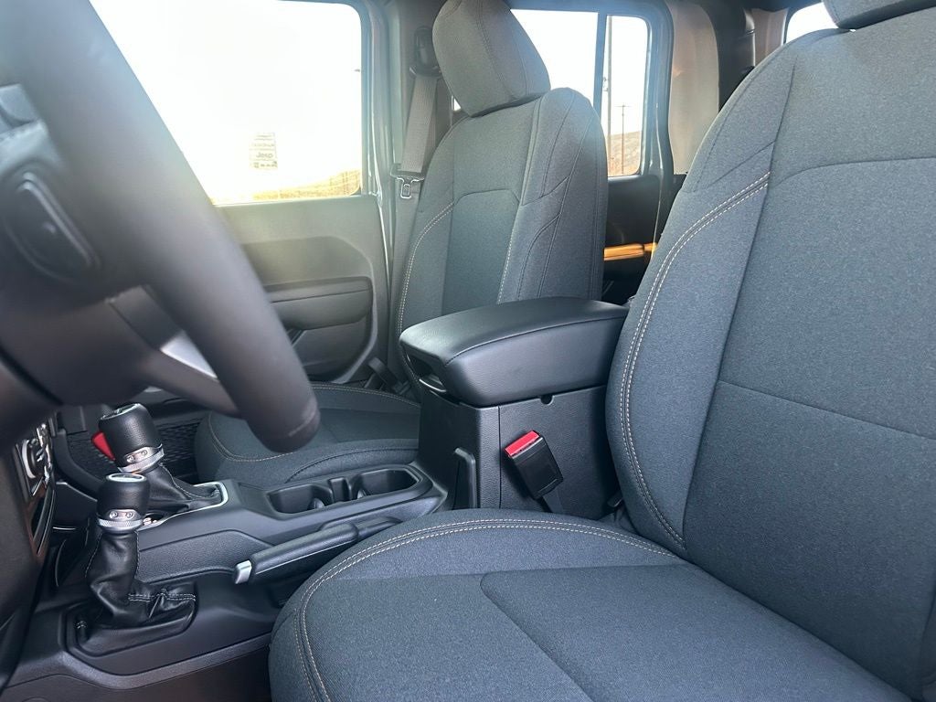 2025 Jeep Gladiator GLADIATOR SPORT S 4X4