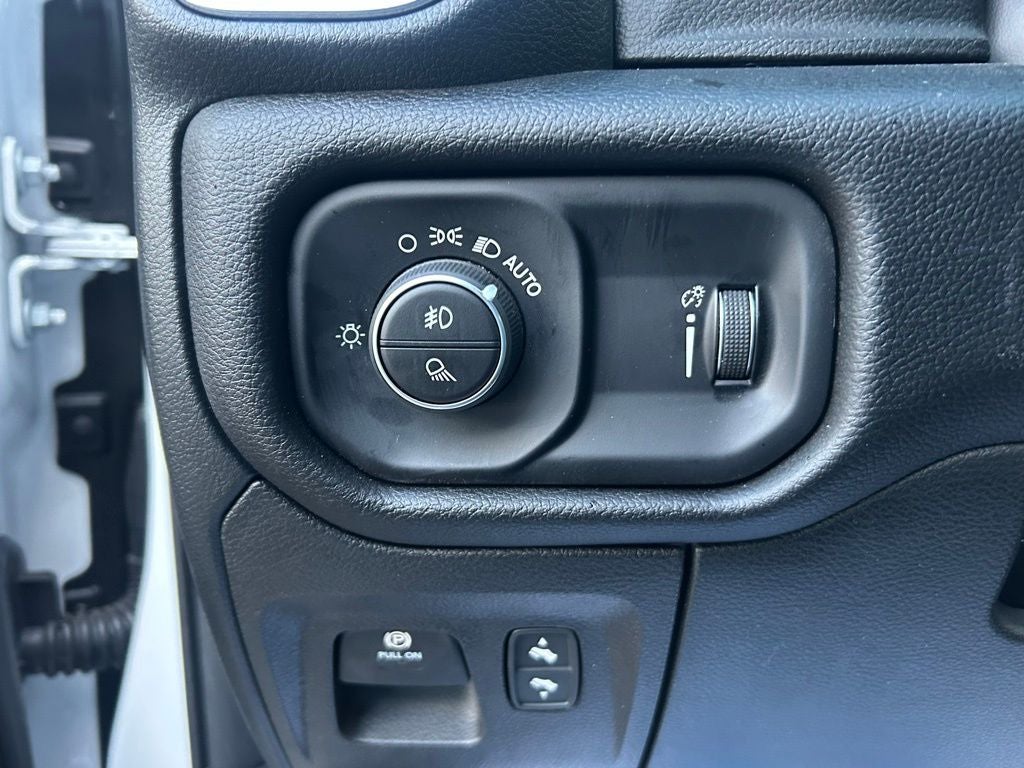 2026 RAM Ram 1500 1500 BIG HORN CREW CAB 4X4 5'7' BOX