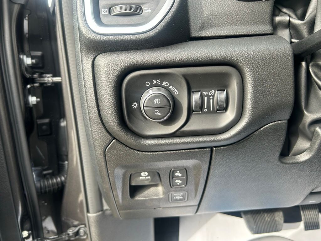 2026 RAM Ram 1500 1500 BIG HORN CREW CAB 4X4 5'7' BOX